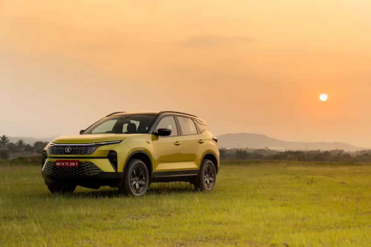 Tata Harrier: कम कीमत पर घर लाएं टाटा की ये धांसू कार, माइलेज भी मिलेगी दमदार